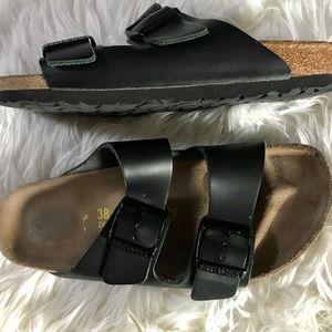 Black Birkenstock Arizona Sandals w/Black Hardware